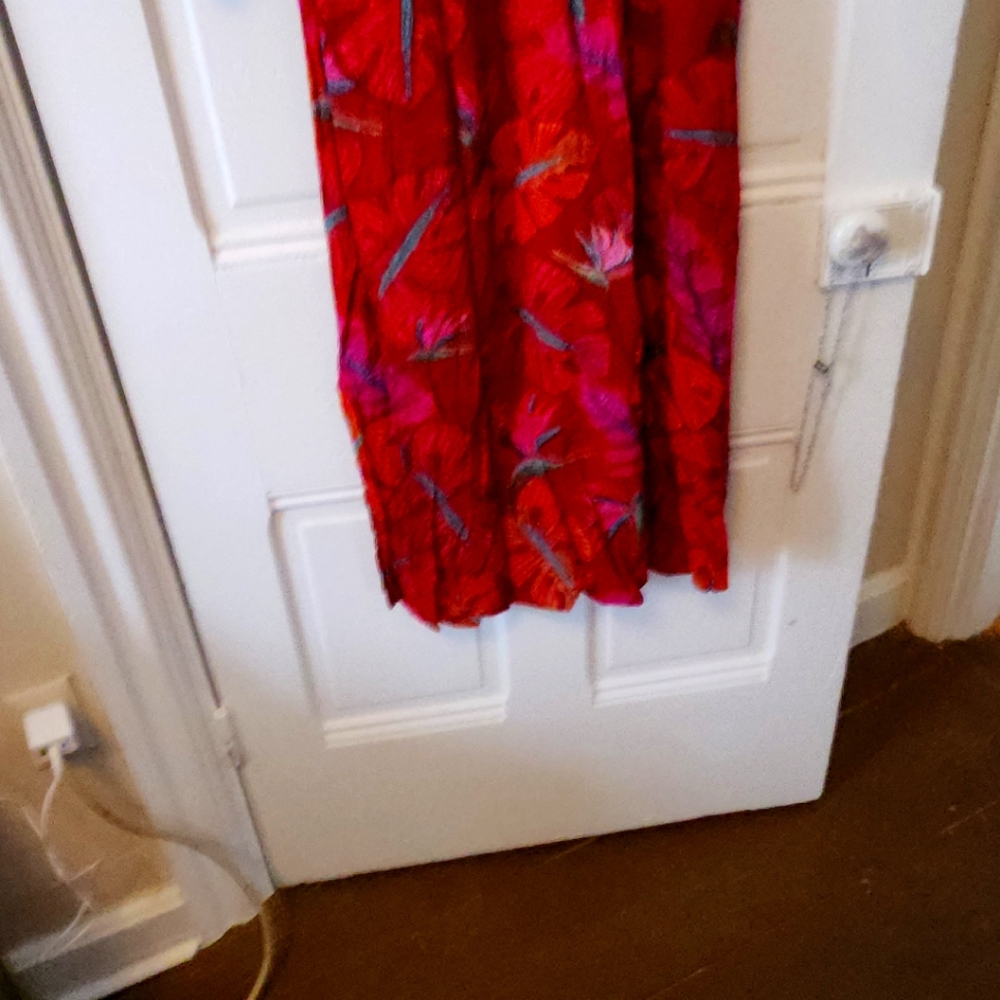 Red Delicate Leaves Farm Rio Dress size M